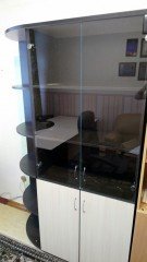 Офисный шкаф со стеклянными дверцами